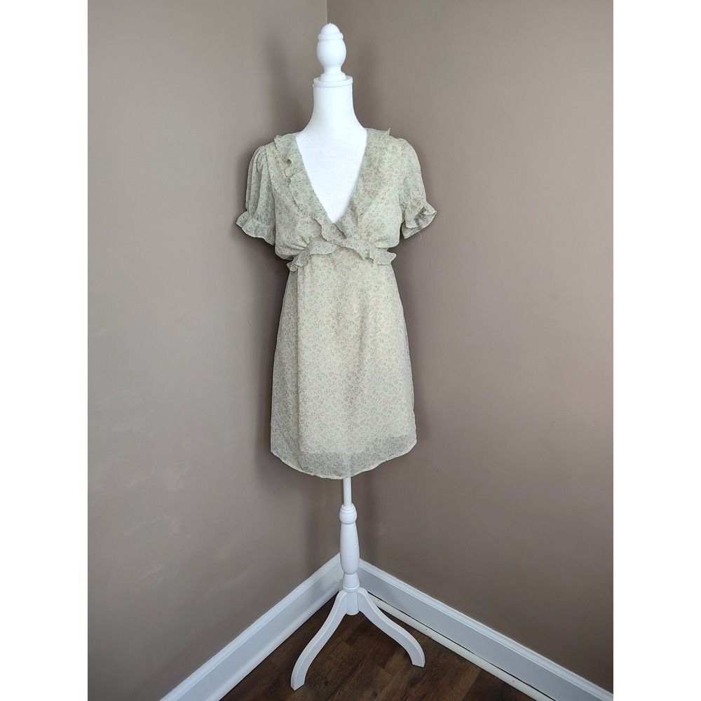 Love Tree Green Floral Ruffle V Neck Flutter Sleeve Mini‎ Dress Size S